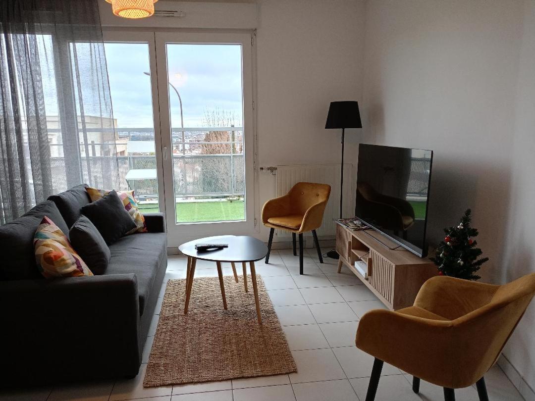 Superbe Appartement ,Proche De Paris, Dans Residence Privee , Ideal Familles, Parking Et Wifi Gratuits! ! ! Vitry-sur-Seine Ngoại thất bức ảnh